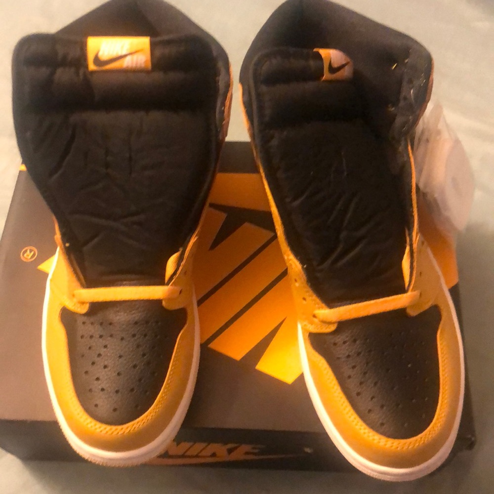 Air Jordan 1 retro high OG pollen/white-black